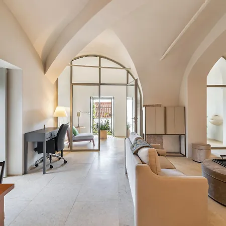 Hotel Verride Palacio Santa Catarina 5*